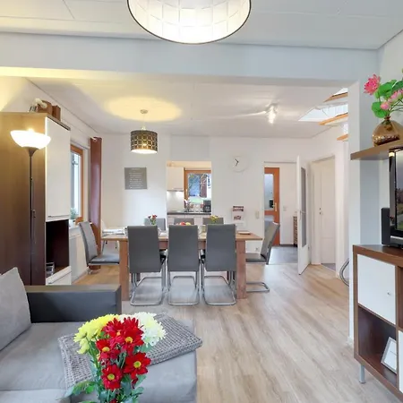 Seepark Bei Diane Mit Sauna * Kirchheim (Hessen)