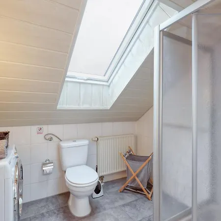 Seepark Bei Diane Mit Sauna Holiday home Kirchheim (Hessen)